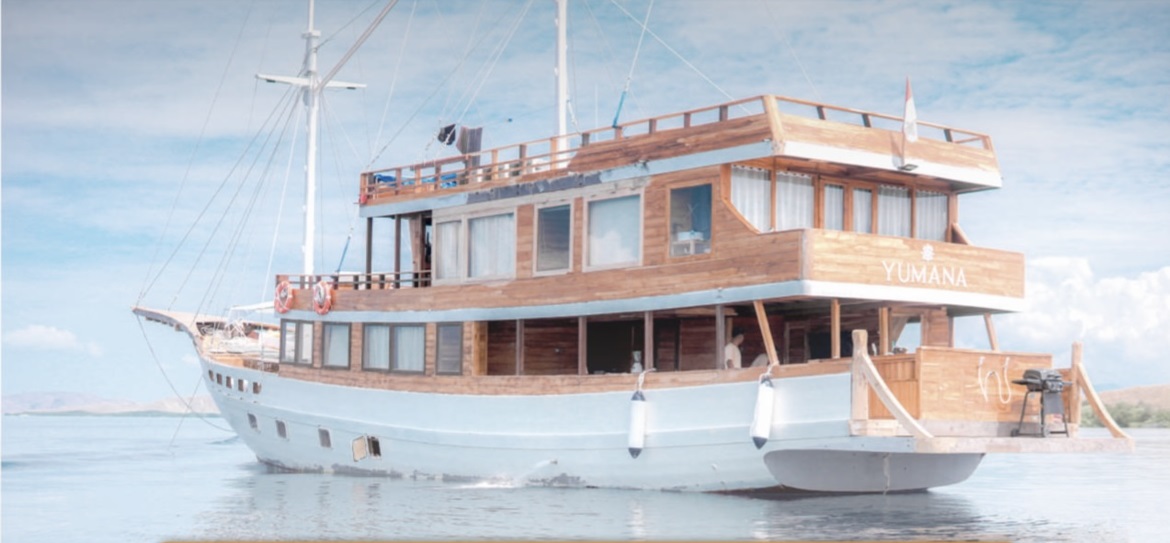 Туры по островам архипелага Комодо с проживанием на лодках