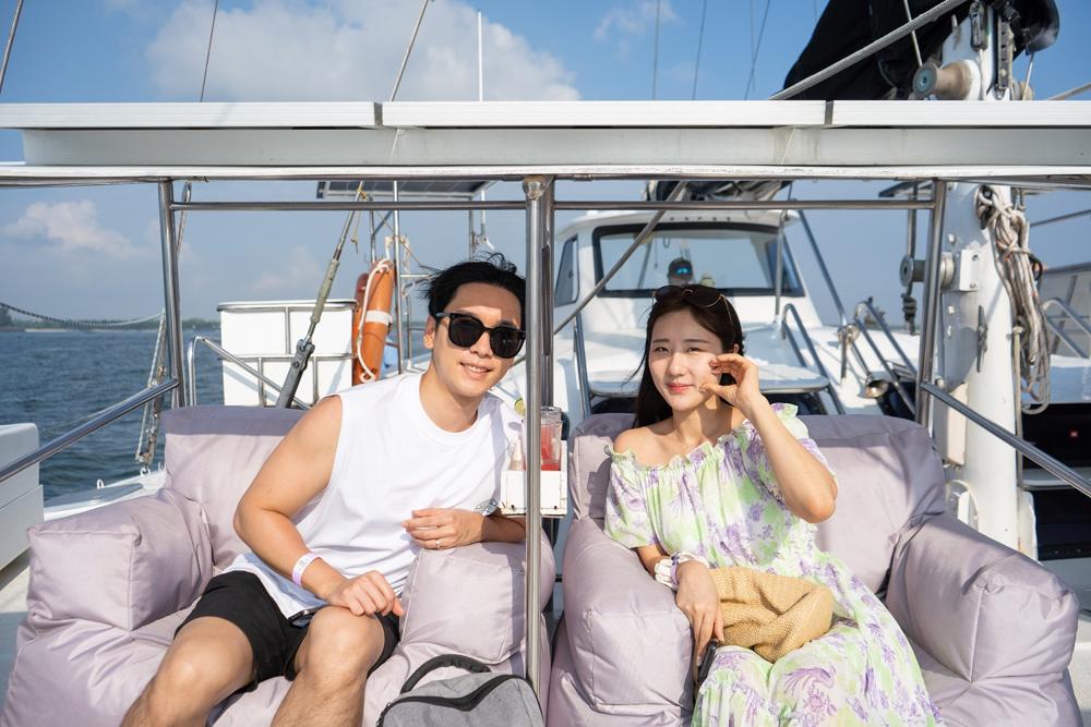 Small Catamaran Cruise (up to 15 guests)