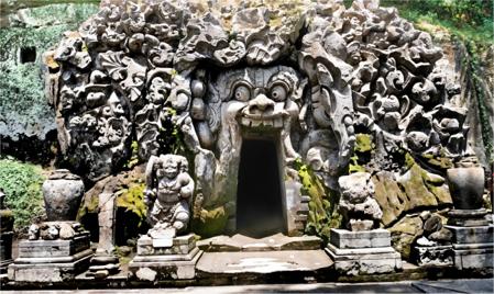 Ubud: Purification Ceremony at Taman Beji Griya Waterfall, Rice Terraces, Goa Gajah Temple or Monkey Forest