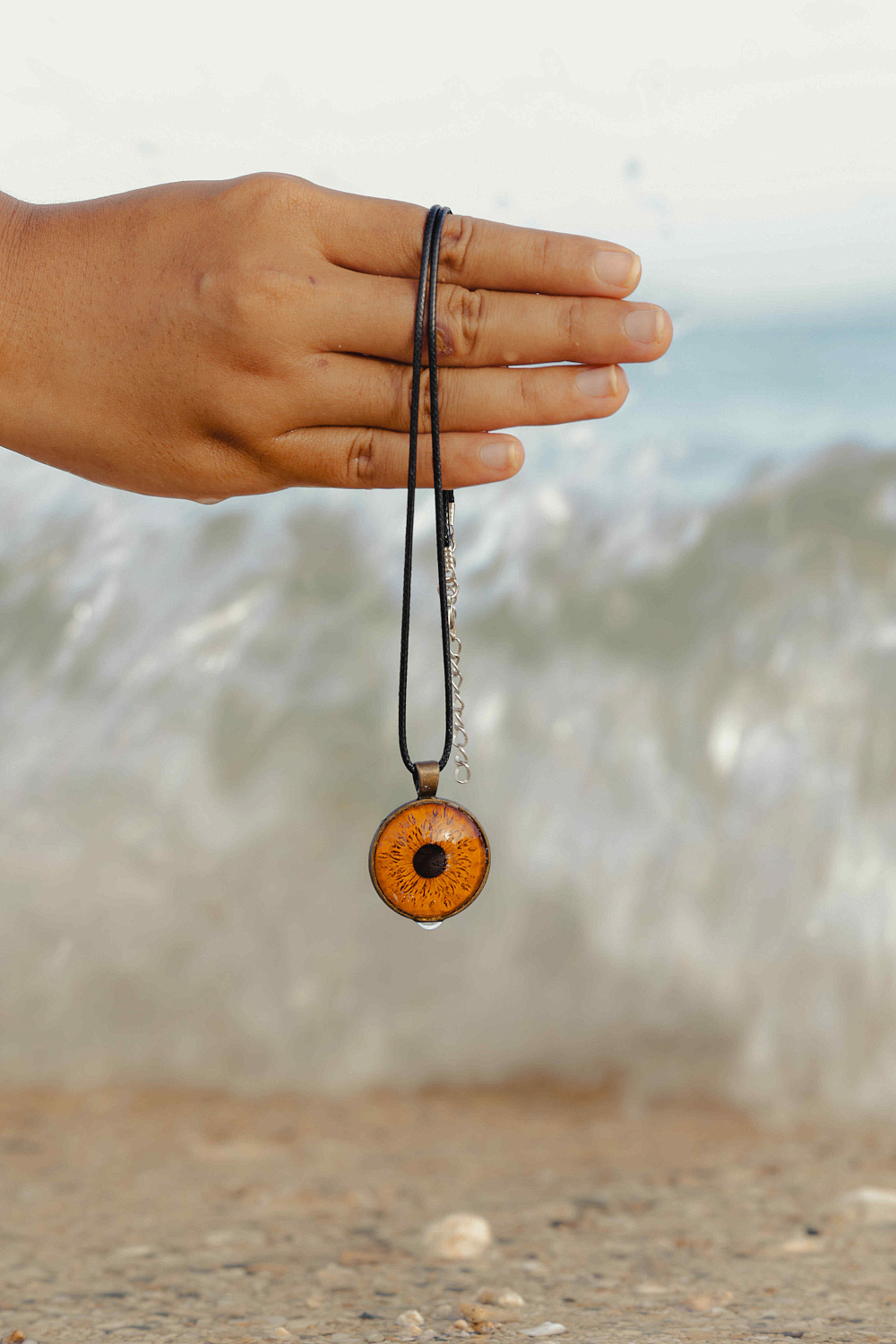 Создание украшений с фото сетчатки глаза