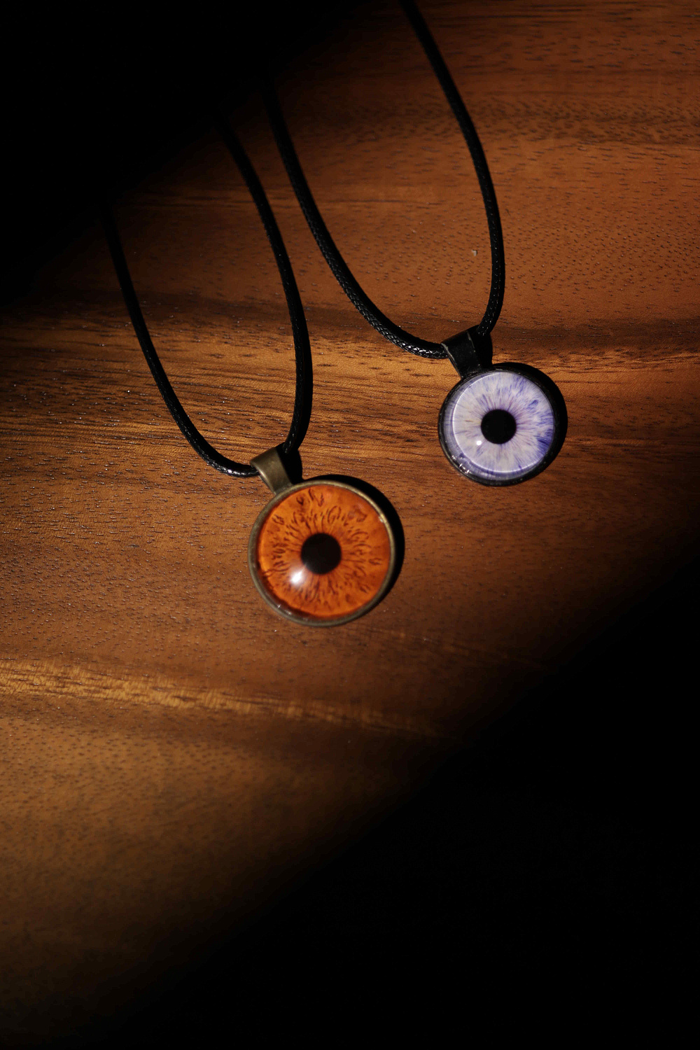 Создание украшений с фото сетчатки глаза